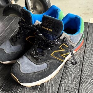 New Balance 574 mens 11D Black, Blue, and Green Sneakers